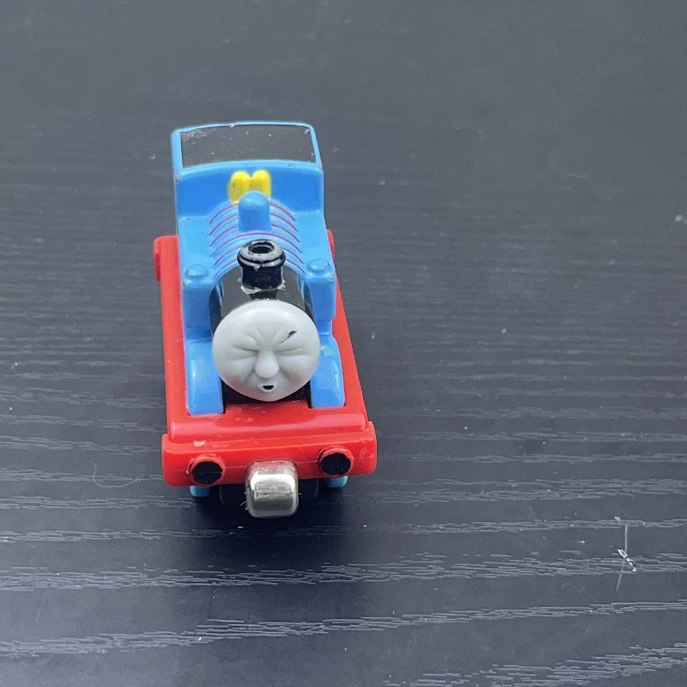 Thomas & Friends Take Along Surprised Thomas Diecast Train Engine Learning Curve